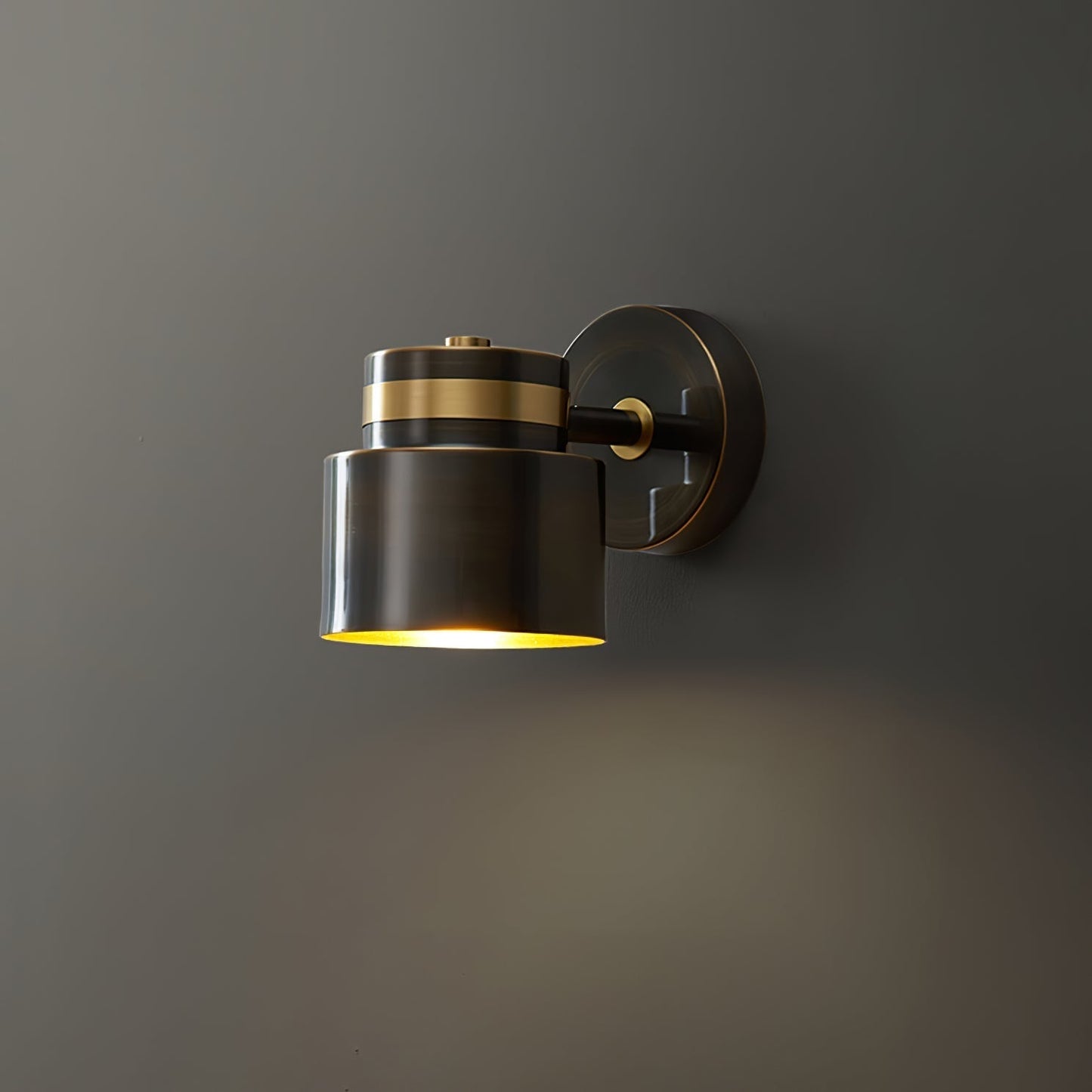 Brillare Wall Light – Sleek Gloss Finish for Contemporary Homes
