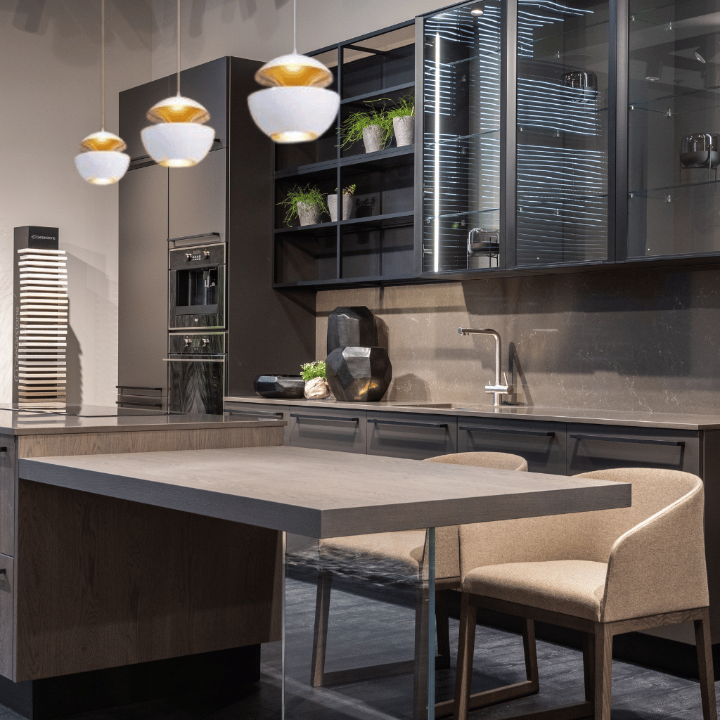 AureaDome Pendant Lamp – White & Gold Elegance for Modern Dining Spaces