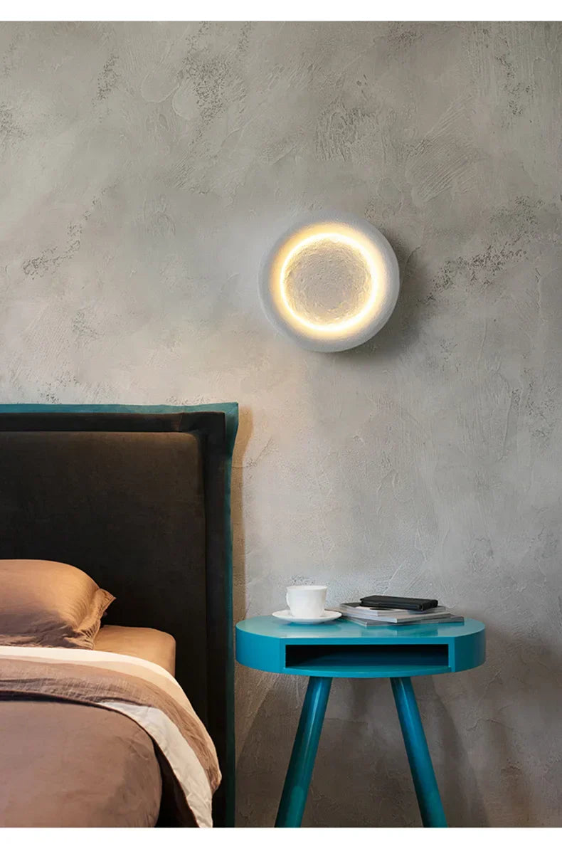 SeleneGlow – Artistic Lunar Wall Lamp for Ambient Interiors