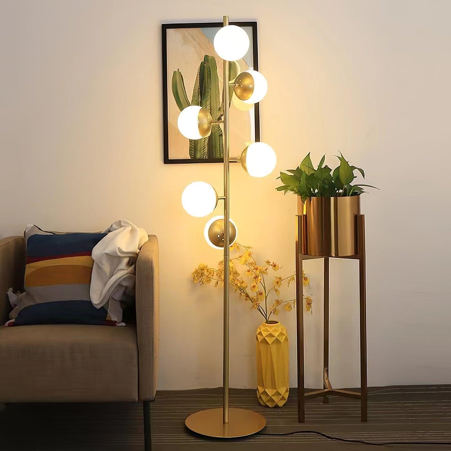 Veluna LED Floor Lamp – Retro Elegant Lighting for Modern Interiors