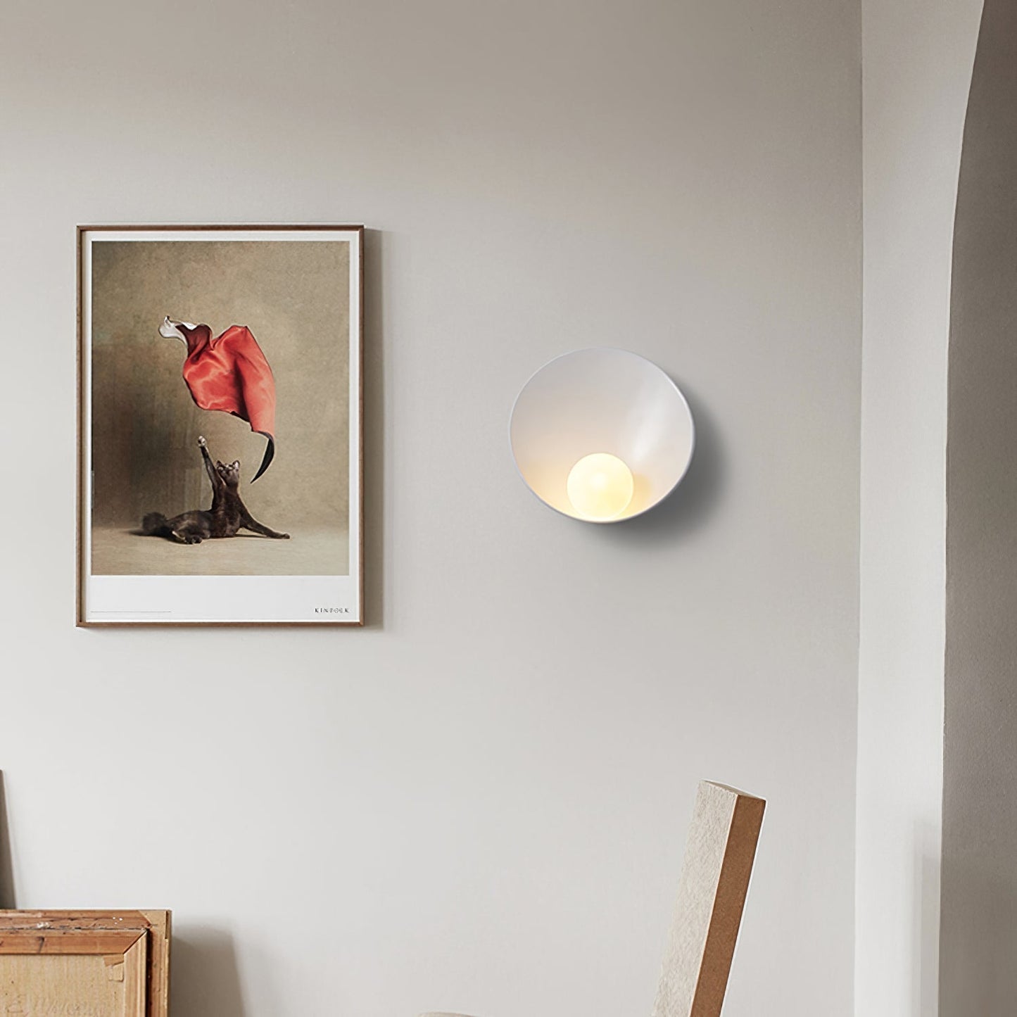 Solura Round – Elegant Scandinavian Wall Lamp for Ambient Living