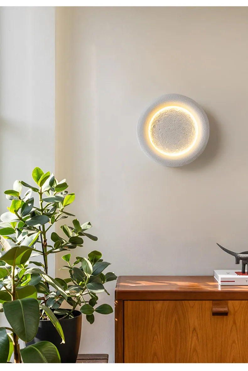 SeleneGlow – Artistic Lunar Wall Lamp for Ambient Interiors
